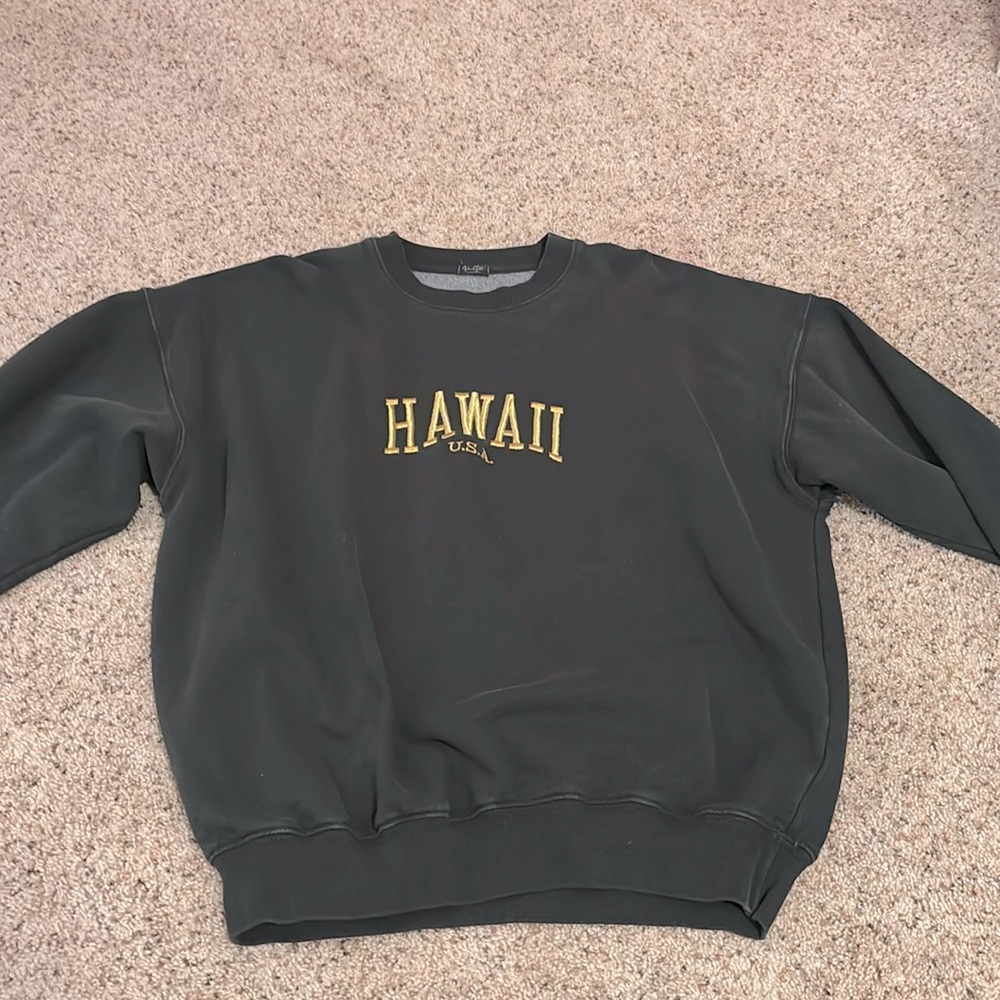 Brandy Melville Hawaii Crewneck one size